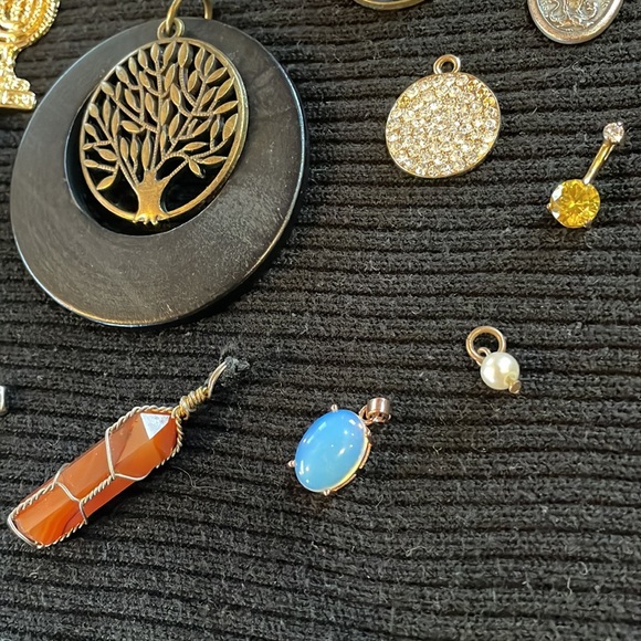 27 Charms, make jewelry repurpose, odd etc - Picture 6 of 8